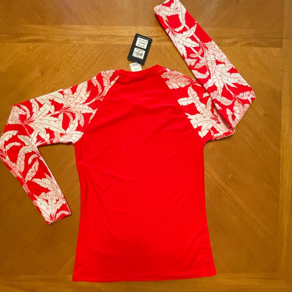 Body Glove Cross Over Rash Guard - Picture 4 of 6
